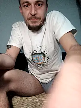 Snapshot of mayk18cm chatting on 01.10.25 mayk18cm online show from 01.10.25