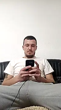 Snapshot of mayk18cm chatting on 01.26.25 mayk18cm online show from 01.26.25