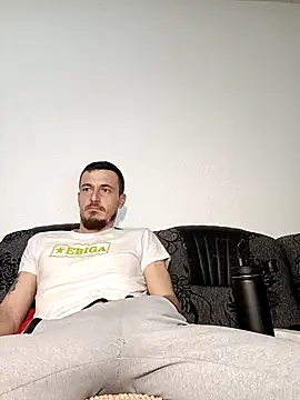 Snapshot of mayk18cm chatting on 01.31.25 mayk18cm online show from 01.31.25