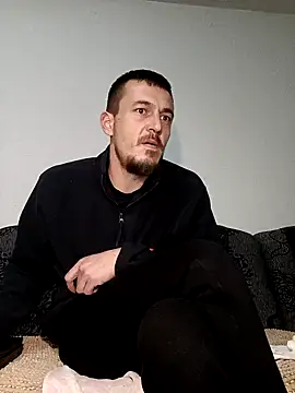 Snapshot of mayk18cm chatting on 02.02.25 mayk18cm online show from 02.02.25