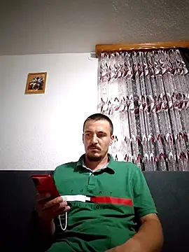 Snapshot of mayk18cm chatting on 09.25.25 mayk18cm online show from 09.25.25