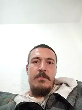 Snapshot of mayk18cm chatting on 10.07.25 mayk18cm online show from 10.07.25