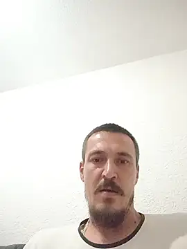 Snapshot of mayk18cm chatting on 10.08.25 mayk18cm online show from 10.08.25