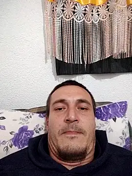 Snapshot of mayk18cm chatting on 10.19.25 mayk18cm online show from 10.19.25