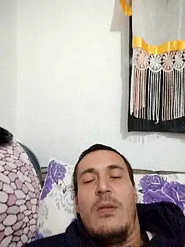 Snapshot of mayk18cm chatting on 10.21.25 mayk18cm online show from 10.21.25