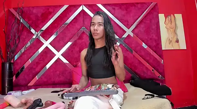 Scarlett Hot5 online show from 02.25.25