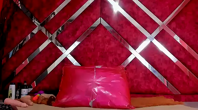 Scarlett Hot5 online show from 03.09.25