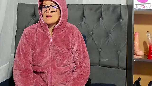 amberr34 online show from 02.23.25