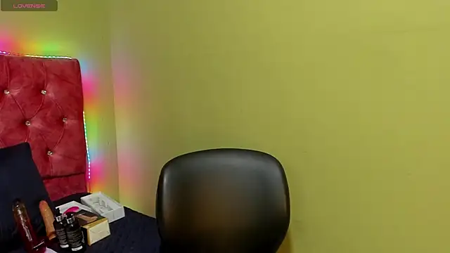 blue violette  online show from 10.18.25