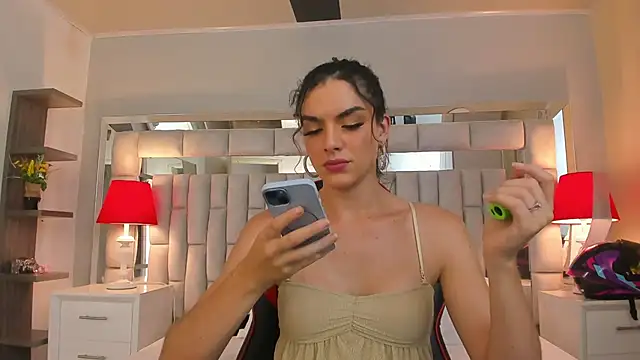 mariiahneedles online show from 10.31.25