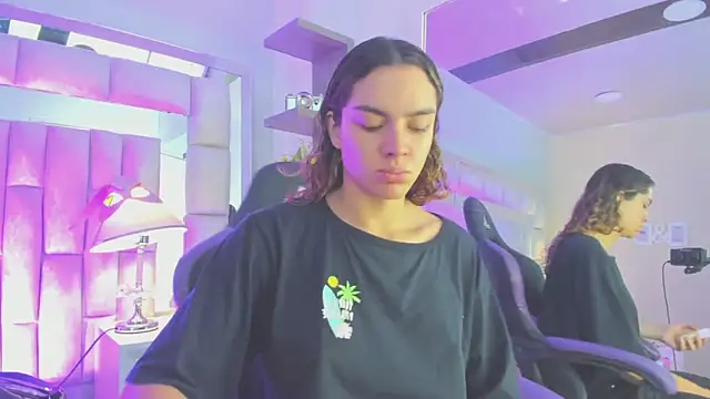 mariiahneedles online show from 05.24.26