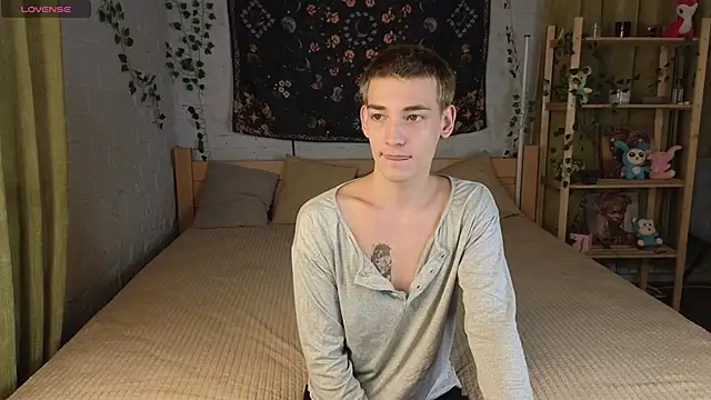 Snapshot of Nick_Win chatting on 10.21.25 Nick Win online show from 10.21.25