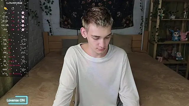 Snapshot of Nick_Win chatting on 10.24.25 Nick Win online show from 10.24.25