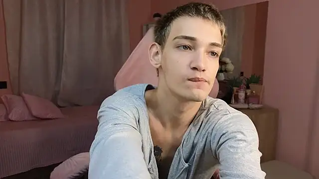 Snapshot of Nick_Win chatting on 10.28.25 Nick Win online show from 10.28.25