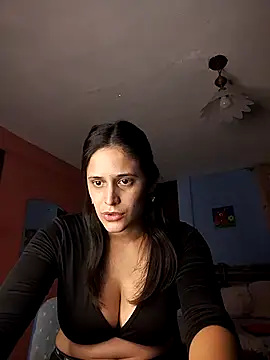 Snapshot of Catalinacandela chatting on 03.05.25 Catalinacandela online show from 03.05.25