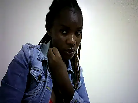 Snapshot of Pierra77 chatting on 10.14.25 Pierra77 online show from 10.14.25