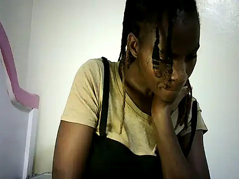 Snapshot of Pierra77 chatting on 10.27.25 Pierra77 online show from 10.27.25