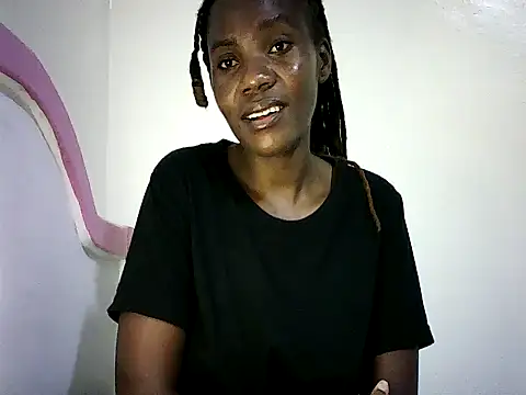 Snapshot of Pierra77 chatting on 10.28.25 Pierra77 online show from 10.28.25