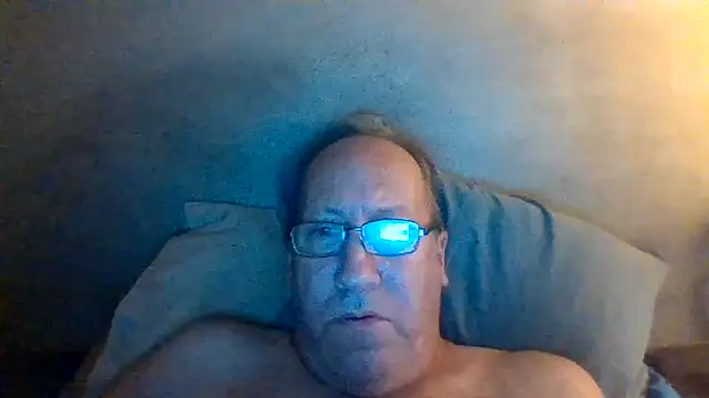 Snapshot of hornyrich69 chatting on 02.02.26 hornyrich69 online show from 02.02.26