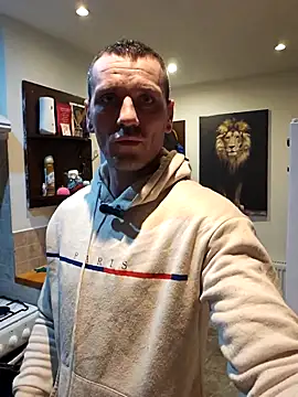 Aian09 online show from 03.04.25