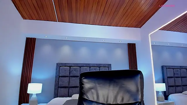 Snapshot of Emmaa_Robertss chatting on 12.11.24 Emmaa Robertss online show from 12.11.24