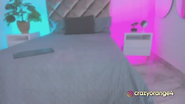 Snapshot of Crazyorange_ chatting on 10.11.25 Crazyorange  online show from 10.11.25