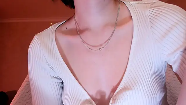 Britney Ross online show from 10.21.25