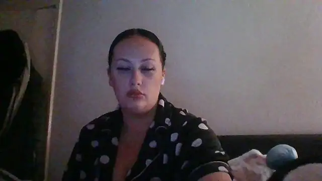 CurvyQueen2023 online show from 12.04.25