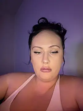 CurvyQueen2023 online show from 03.30.26