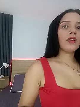 Chiqui milk  online show from 09.27.25