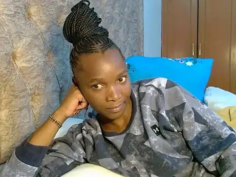 Snapshot of Naughty_Girl17 chatting on 10.31.25 Naughty Girl17 online show from 10.31.25