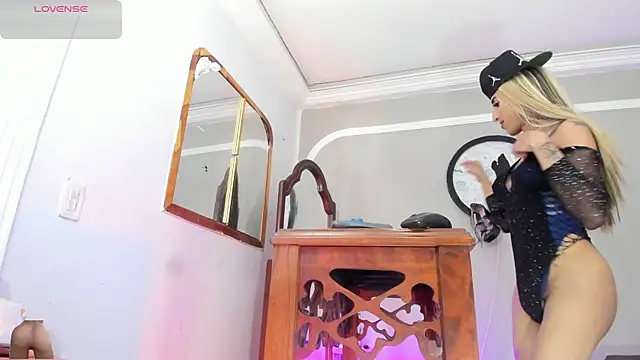 Jimena Grey online show from 11.19.25