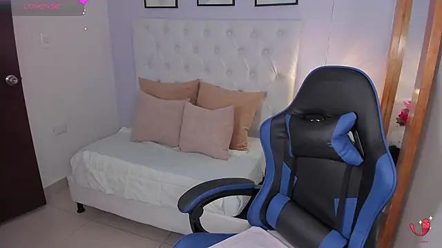 kitty kayo online show from 02.11.26