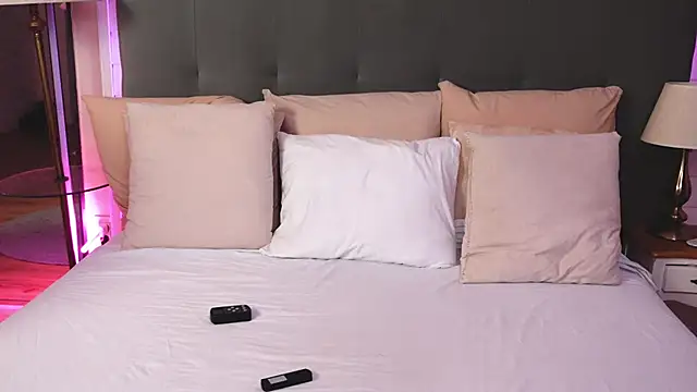 LinaReese online show from 10.02.25