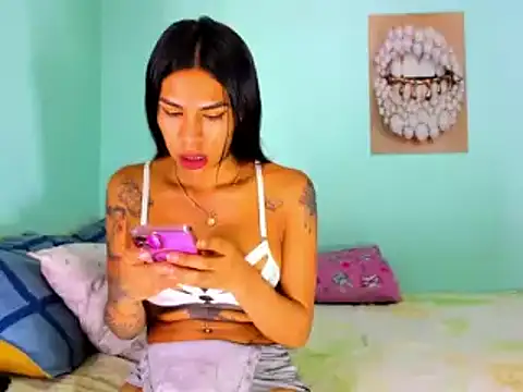 Evilmichellts1 online show from 01.30.25