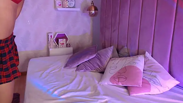 LeenaBrown online show from 09.09.25