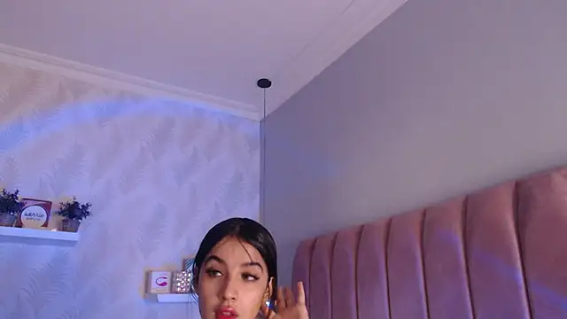 LeenaBrown online show from 09.23.25