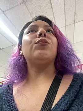 Snapshot of PurpleHaze17 chatting on 12.04.24 PurpleHaze17 online show from 12.04.24