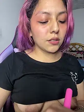 Snapshot of PurpleHaze17 chatting on 12.11.24 PurpleHaze17 online show from 12.11.24