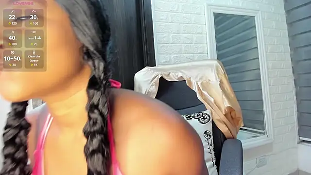 Snapshot of Katherine__smill chatting on 10.11.25 Katherine  smill online show from 10.11.25