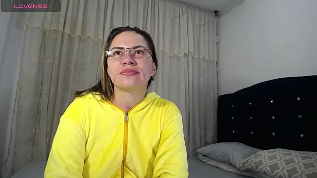Snapshot of melpark chatting on 01.28.25 melpark online show from 01.28.25