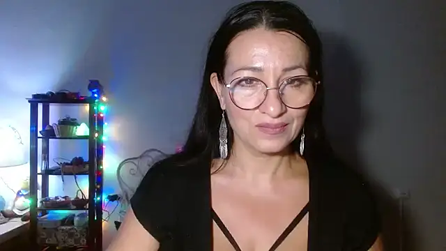 KeisyNeonX online show from 11.13.25