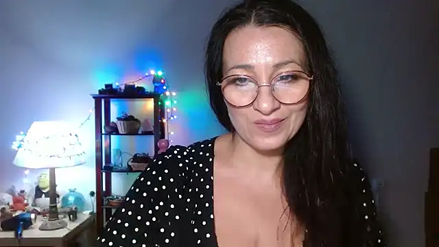 KeisyNeonX online show from 11.20.25