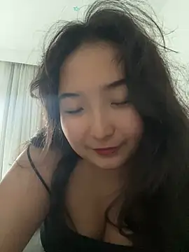 cutie mio online show from 02.05.25