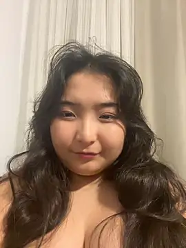 cutie mio online show from 02.14.25