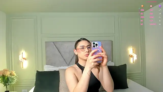  Miss Kimm online show from 11.18.25