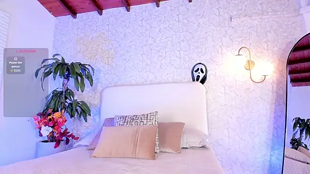 AlissPrince online show from 10.22.25