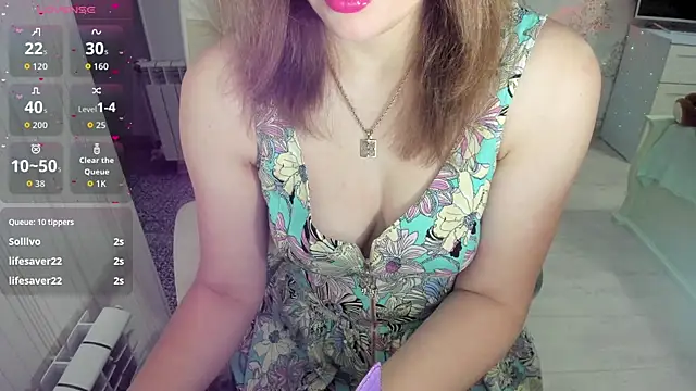 Snapshot of A_L_I_N_A chatting on 10.21.25 A L I N A online show from 10.21.25