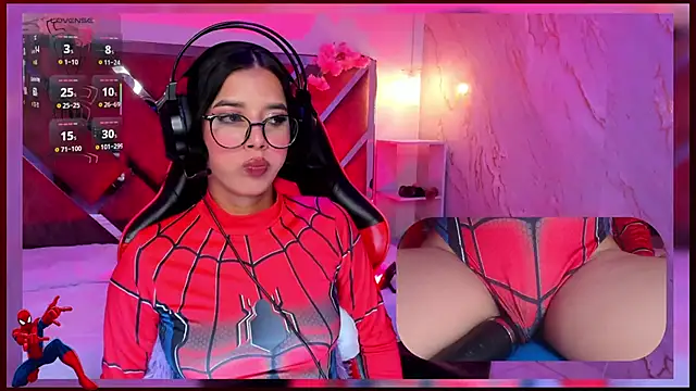 Snapshot of SweetieCloe_ chatting on 09.23.25 SweetieCloe  online show from 09.23.25