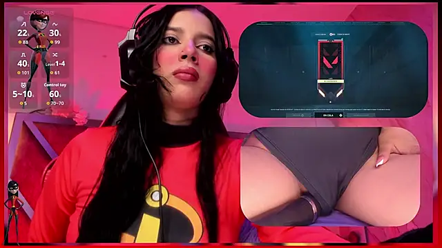 Snapshot of SweetieCloe_ chatting on 10.19.25 SweetieCloe  online show from 10.19.25